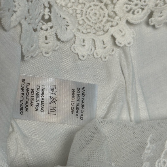 Doe & Rae Boutique BOHO Tunic Top Gray Striped Ruched Lace Hem Size L NWT - Picture 10 of 10